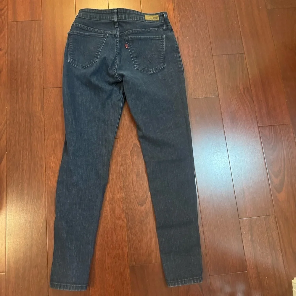Levi's Women's High Rise Dark Charcoal Blue Jeans W29 L32 Jeans 4 Boots - Picture 5 of 7